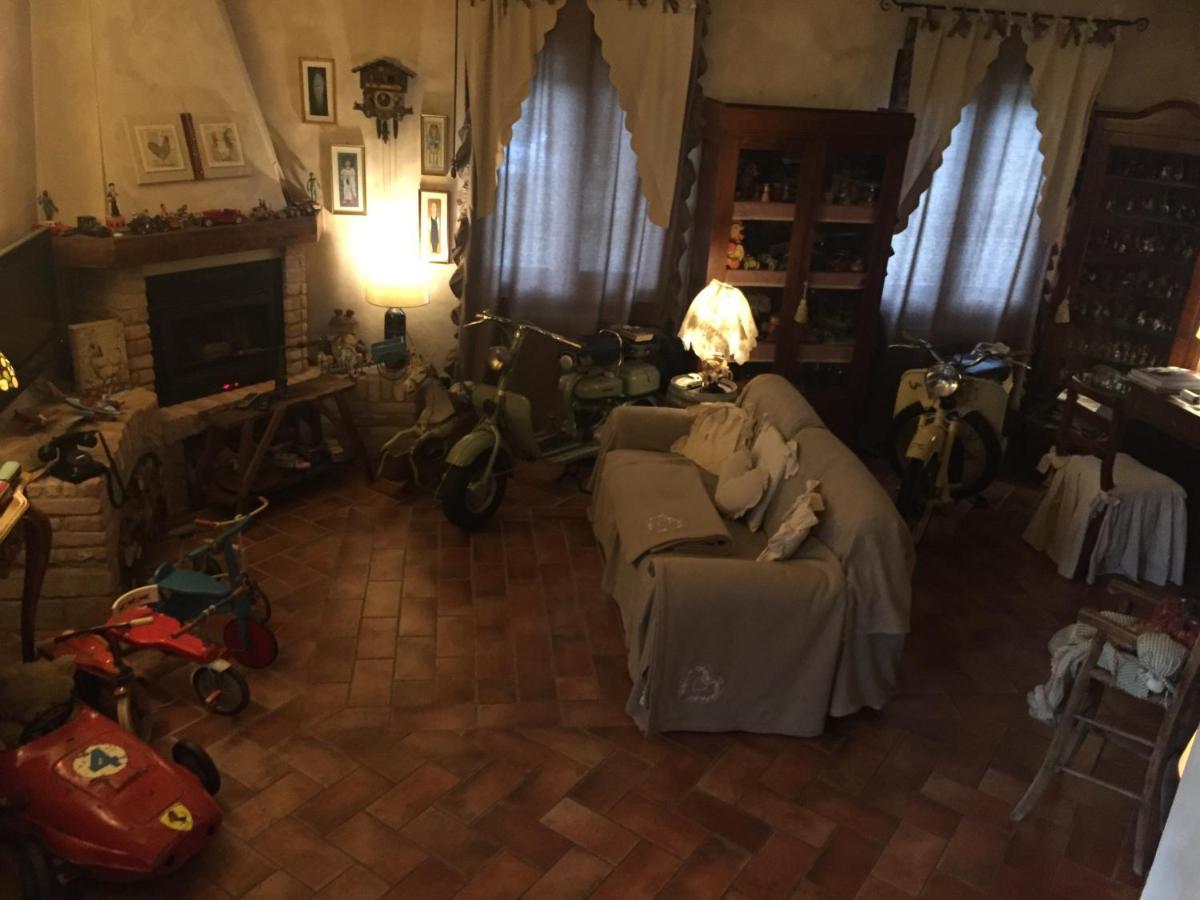 Gallo Delle Pille Monzambano Kültér fotó